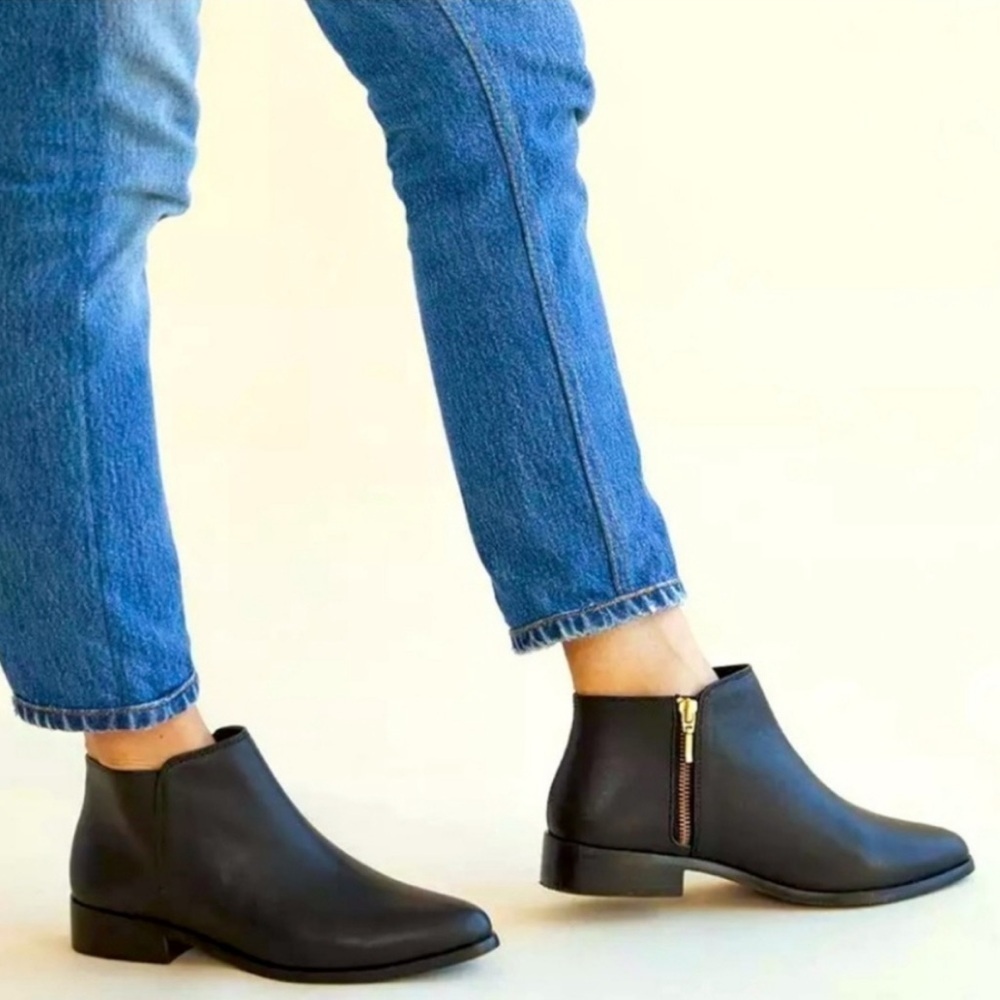 Nisolo Lana Black Leather Ankle Booties Size 7.5 Minimalist Classic Everyday